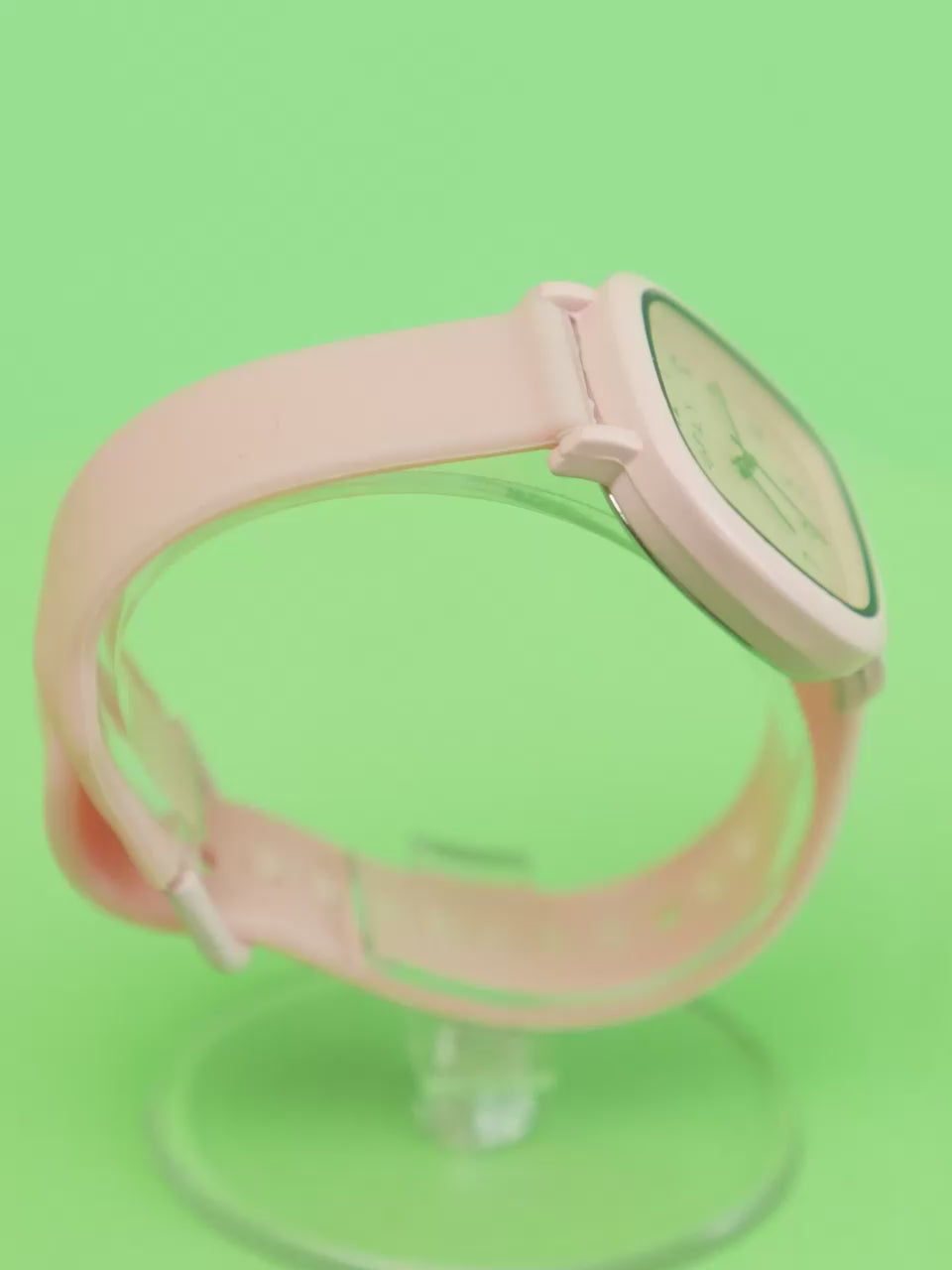 बच्चों के लिए स्पाइकी ईवा19 स्क्वायर एनालॉग घड़ी